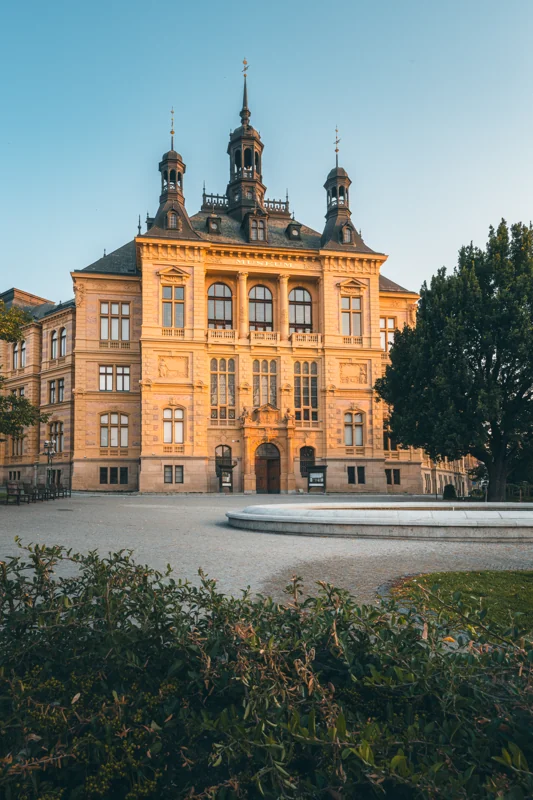 Visit Plzeň — městská architektura v letním světle